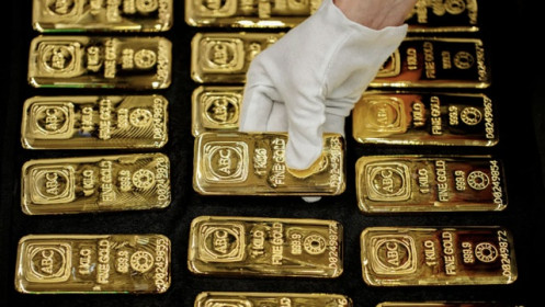 Giá vàng giằng co quanh mốc chủ chốt 3.400 USD/oz trong lúc chờ cuộc họp Fed