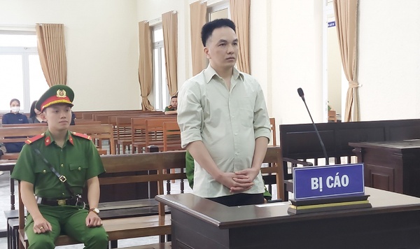 Cựu nhân viên ngân hàng lừa tiền đáo hạn lãnh 12 năm tù