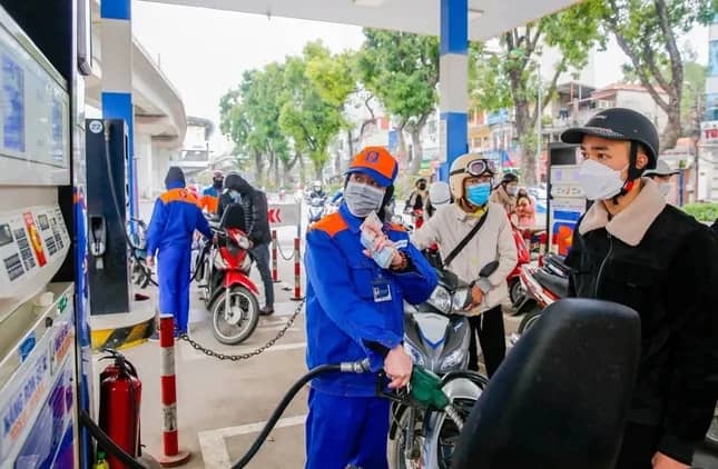 Lên kịch bản ứng phó giá dầu tăng cao do xung đột Trung Đông ảnh 1