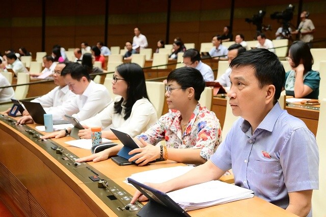 Quốc hội thông qua luật nghiêm cấm quảng cáo sai sự thật, gian dối chất lượng hàng hóa