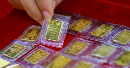 Giá vàng quay đầu giảm, vì sao chênh lệch vẫn chót vót?