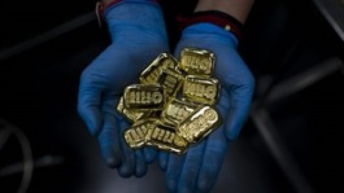 Vàng thế giới tăng nhẹ sau quyết định lãi suất của Fed