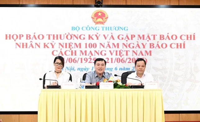 Bộ Công Thương nói lý do 5.500 cửa hàng đột ngột đóng cửa