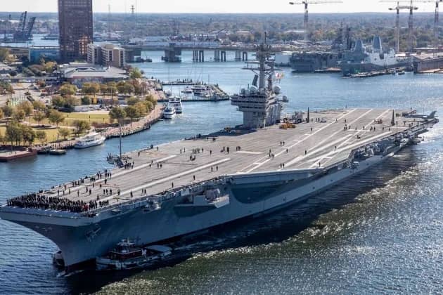 Mỹ đưa tàu sân bay thứ ba đến Trung Đông