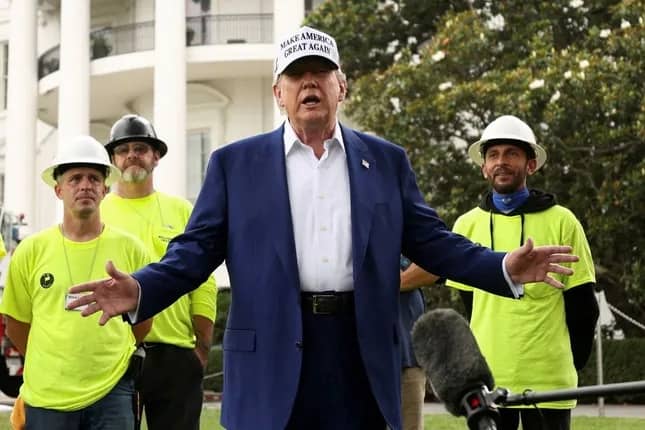 Tổng thống Mỹ Trump hết kiên nhẫn, chúc lãnh đạo Iran may mắn ảnh 1