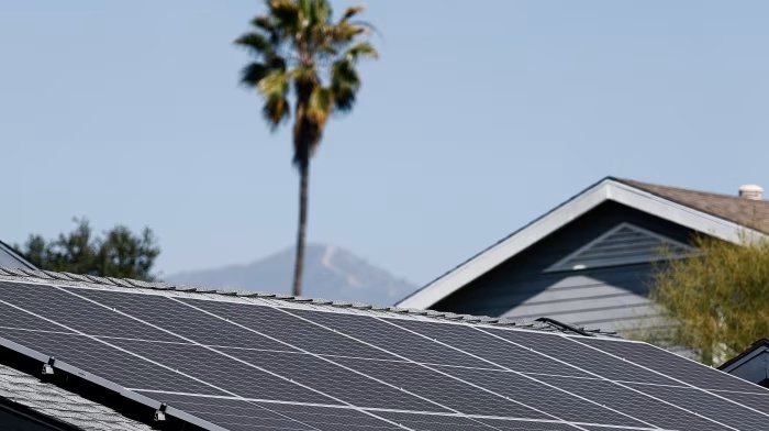 Loạt công ty năng lượng mặt trời phá sản khi Mỹ siết quỹ xanh