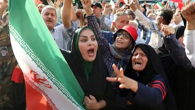 Chiến tranh với Israel đang tàn phá kinh tế Iran thế nào?