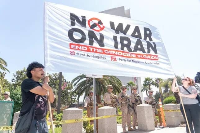 Chiến tranh với Israel đang tàn phá kinh tế Iran thế nào?
