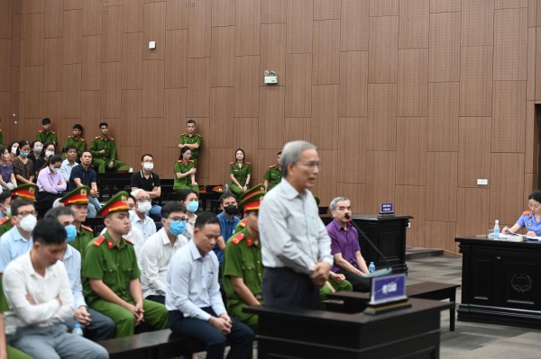 Cựu Bí thư Tỉnh ủy nhận 2 tỷ đồng của Hậu "pháo" khi gia đình gặp... vận hạn lớn