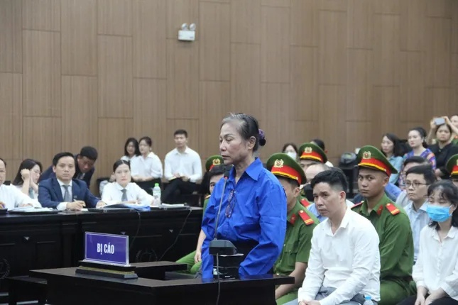 Cựu Bí thư Vĩnh Phúc Hoàng Thị Thúy Lan khai việc chi tiêu hàng chục tỷ nhận hối lộ