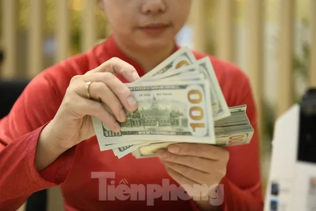 Vì sao USD mất vị thế nhưng tỷ giá tại Việt Nam cao kỷ lục?