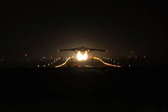 Mỹ chuẩn bị suốt 15 năm cho chiến dịch 'xóa sổ' nhà máy hạt nhân Iran