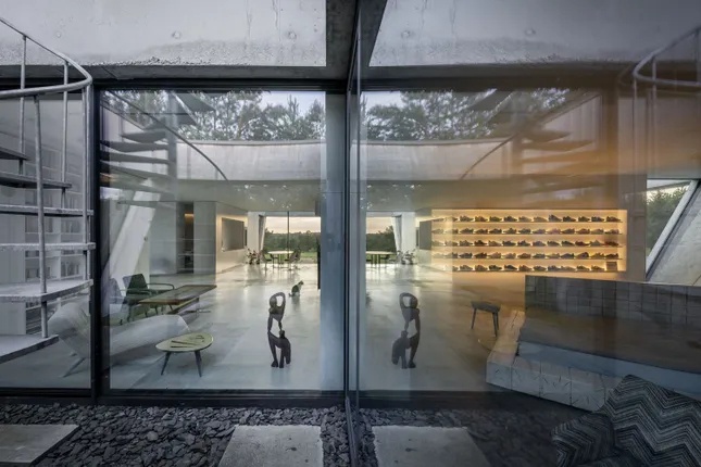 Biệt thự có hình khối như tác phẩm điêu khắc giữa thiên nhiên ảnh 11