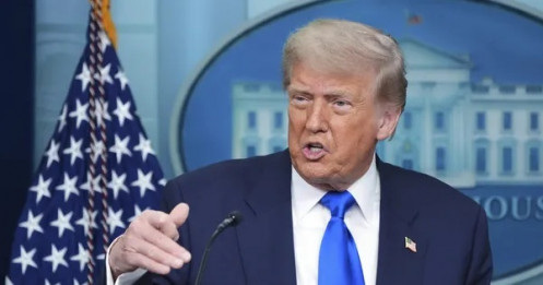 Tổng thống Mỹ Trump ký sắc lệnh dỡ bỏ trừng phạt Syria