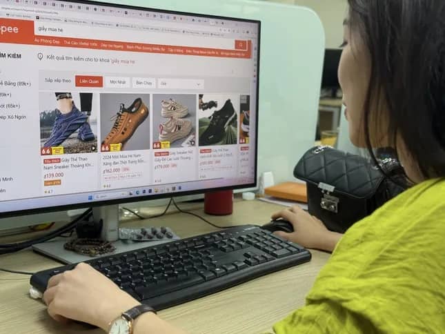 Từ hôm nay áp dụng nhiều chính sách thuế chưa từng có ảnh 2