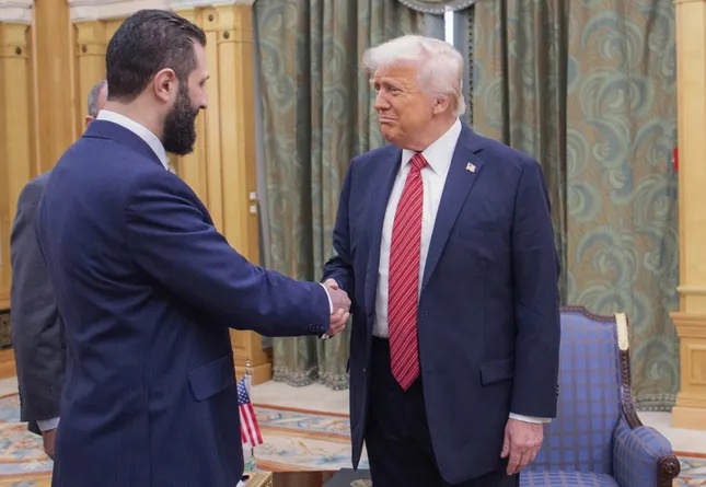 Tổng thống Mỹ Trump ký sắc lệnh dỡ bỏ trừng phạt Syria