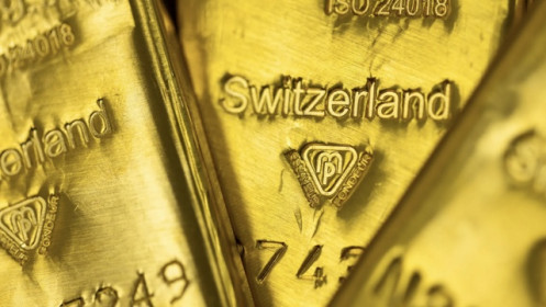 Giá vàng tăng ổn định sau khi Mỹ thông qua dự luật cắt giảm thuế