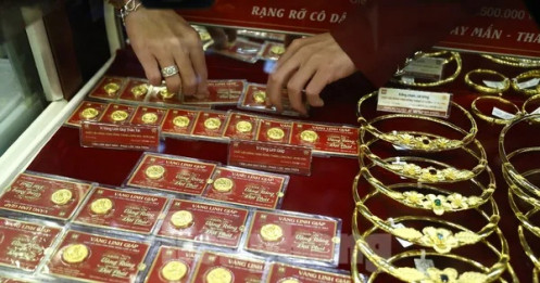 Giá vàng đứng im, vẫn cao hơn giá vàng thế giới