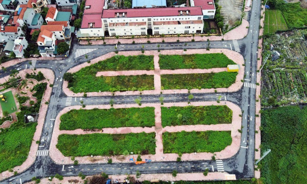 Hà Nội: Rầm rộ đấu giá đất rồi... bỏ hoang lãng phí