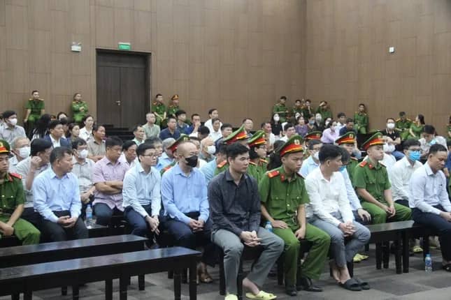 Đang tuyên án cựu Bí thư Vĩnh Phúc Hoàng Thị Thúy Lan cùng 40 bị cáo trong vụ Phúc Sơn