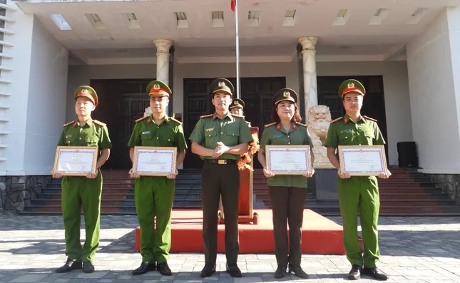 Bóc gỡ 4 đường dây mua bán hóa đơn gần 22.000 tỷ đồng