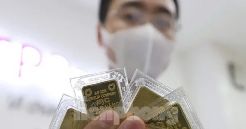 Giá vàng giảm mạnh