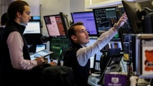 S&P 500 gần như đi ngang sau thông báo thuế quan mới nhất của ông Trump
