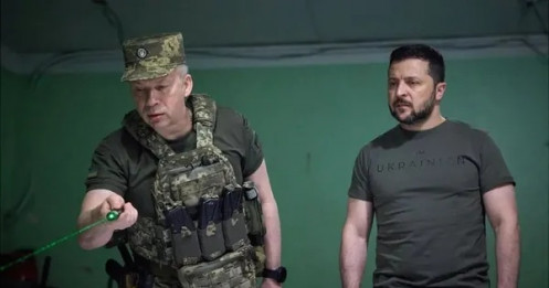 Tổng tư lệnh Ukraine chỉ ra 4 mặt trận nóng nhất, Nga siết chặt vòng vây ở khu định cư chiến lược