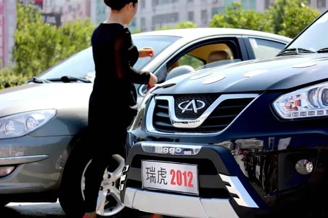 Vén màn chiêu trò ‘thổi phồng’ doanh số của ngành ô tô Trung Quốc
