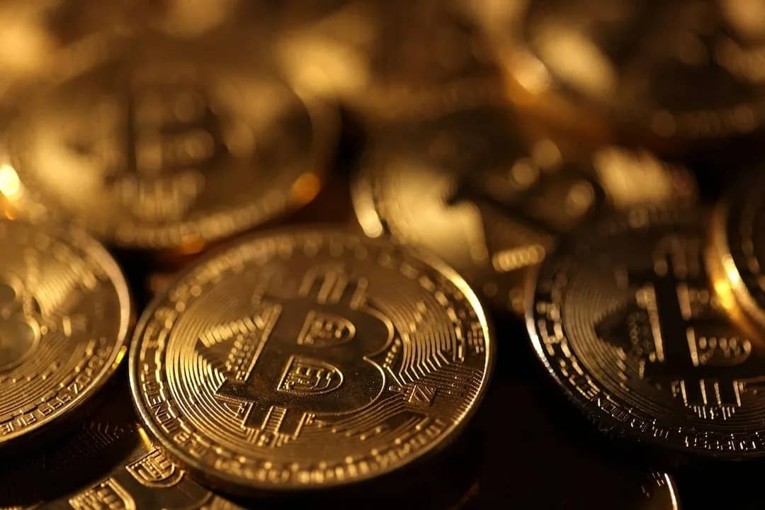 Bitcoin đắt nhất lịch sử, giá vàng và cổ phiếu nóng sốt ảnh 2