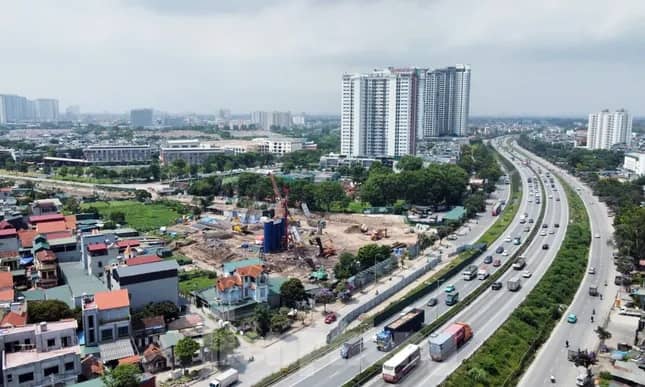 Trái chiều thị trường chung cư Hà Nội: Giá bán tiếp đà tăng trong khi giao dịch giảm