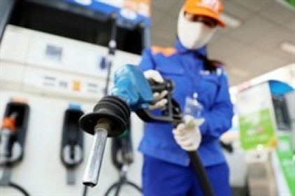 Đề xuất tiếp tục giảm thuế bảo vệ môi trường với xăng dầu đến hết năm 2026