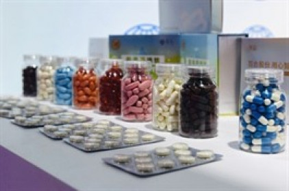 Quảng cáo mỹ phẩm, thực phẩm chức năng phải có khuyến cáo rõ ràng, cấm gắn với bác sĩ