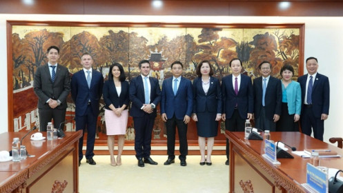 Bộ trưởng Bộ Tài chính khẳng định quyết tâm nâng tầm thị trường chứng khoán