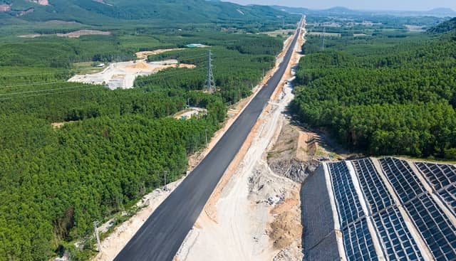 Thêm 2 tuyến cao tốc đáp ứng tiến độ, đảm bảo thông xe trong năm 2025