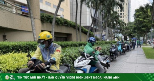 Tài xế công nghệ lo khó chuyển đổi xe máy xăng sang xe điện