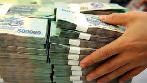 Lãi suất tiết kiệm và cho vay tiếp tục giảm