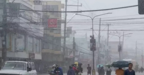 Bão Wipha vùi dập du lịch châu Á