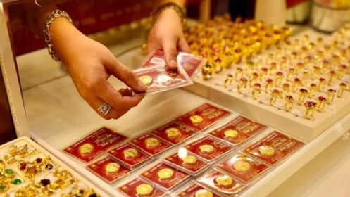 Giá mua bán vàng miếng và nhẫn giảm nhẹ