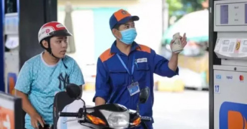 Giá xăng tăng vào ngày mai?