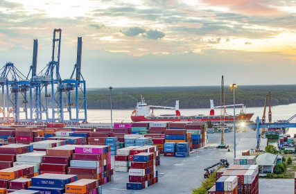 Cần 5.500 tỉ đồng để nối cảng Phong Điền với cửa khẩu Hồng Vân