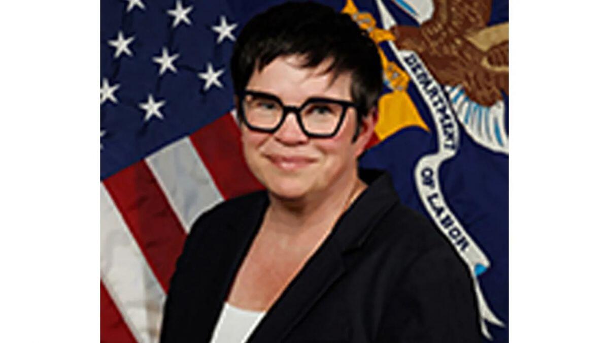 Ông Trump sa thải trưởng cục thống kê lao động sau báo cáo việc làm tệ hại