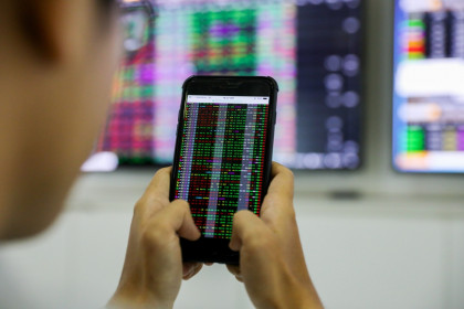 Chứng khoán tăng mạnh nhất 4 tháng