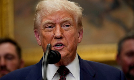 Ông Trump: Sẽ áp thuế 100% với sản phẩm bán dẫn nhập vào Mỹ