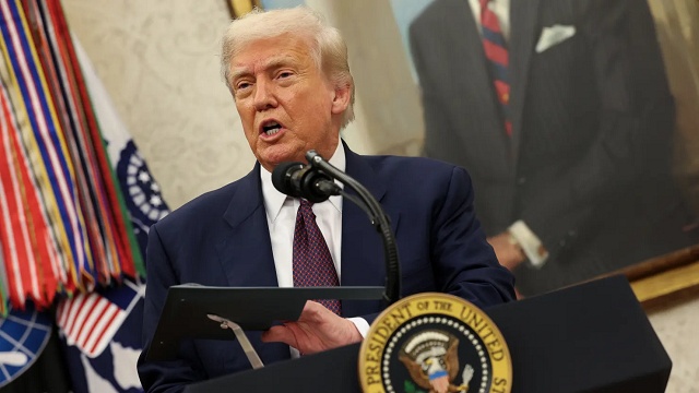 Ông Trump dọa thuế quan 100% với chip, miễn cho công ty cam kết sản xuất tại Mỹ