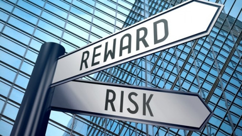 Quỹ cổ phiếu toàn cầu đang bị rút ròng mạnh vì rủi ro định giá và kỹ thuật