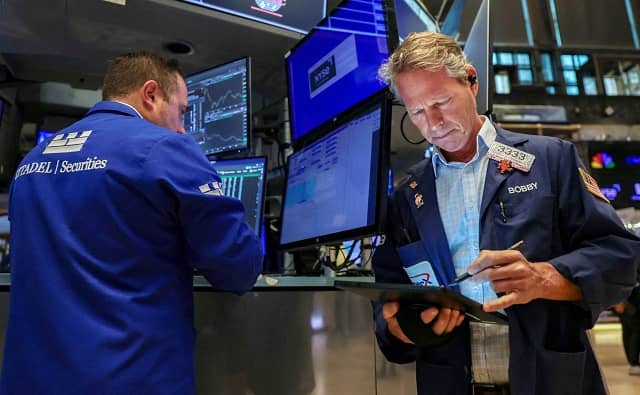 Từ hoảng loạn đến thờ ơ, chứng khoán toàn cầu dần "quen" với thuế quan Trump