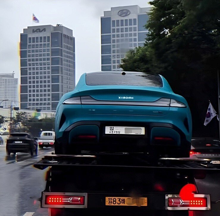 Sau Hyundai, Ferrari cũng mua xe điện Xiaomi về nghiên cứu