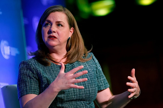 Một quan chức Fed ủng hộ giảm lãi suất 3 lần