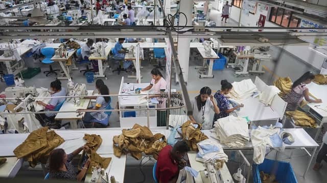 Dệt may Sri Lanka lo mất thị phần tại Mỹ khi ông Trump áp thuế 20%